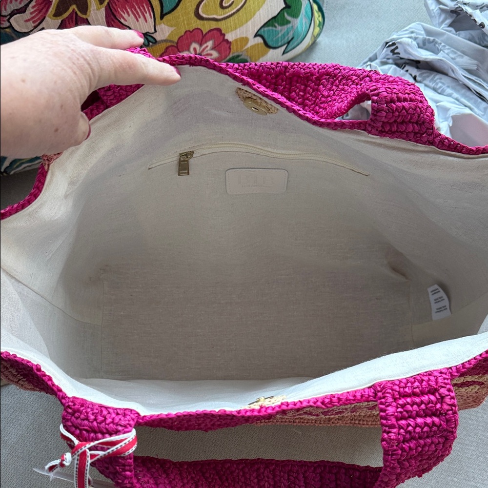 Hola Beaches BTB Los Angeles Pink and Cream Tote Bag Snap Top NWT - Picture 4 of 8